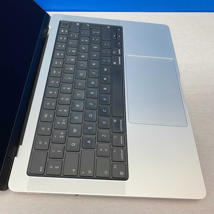 Apple MacBook Pro 14" (2021) | M1 Pro 8-Cores | 16GB | 512GB SSD