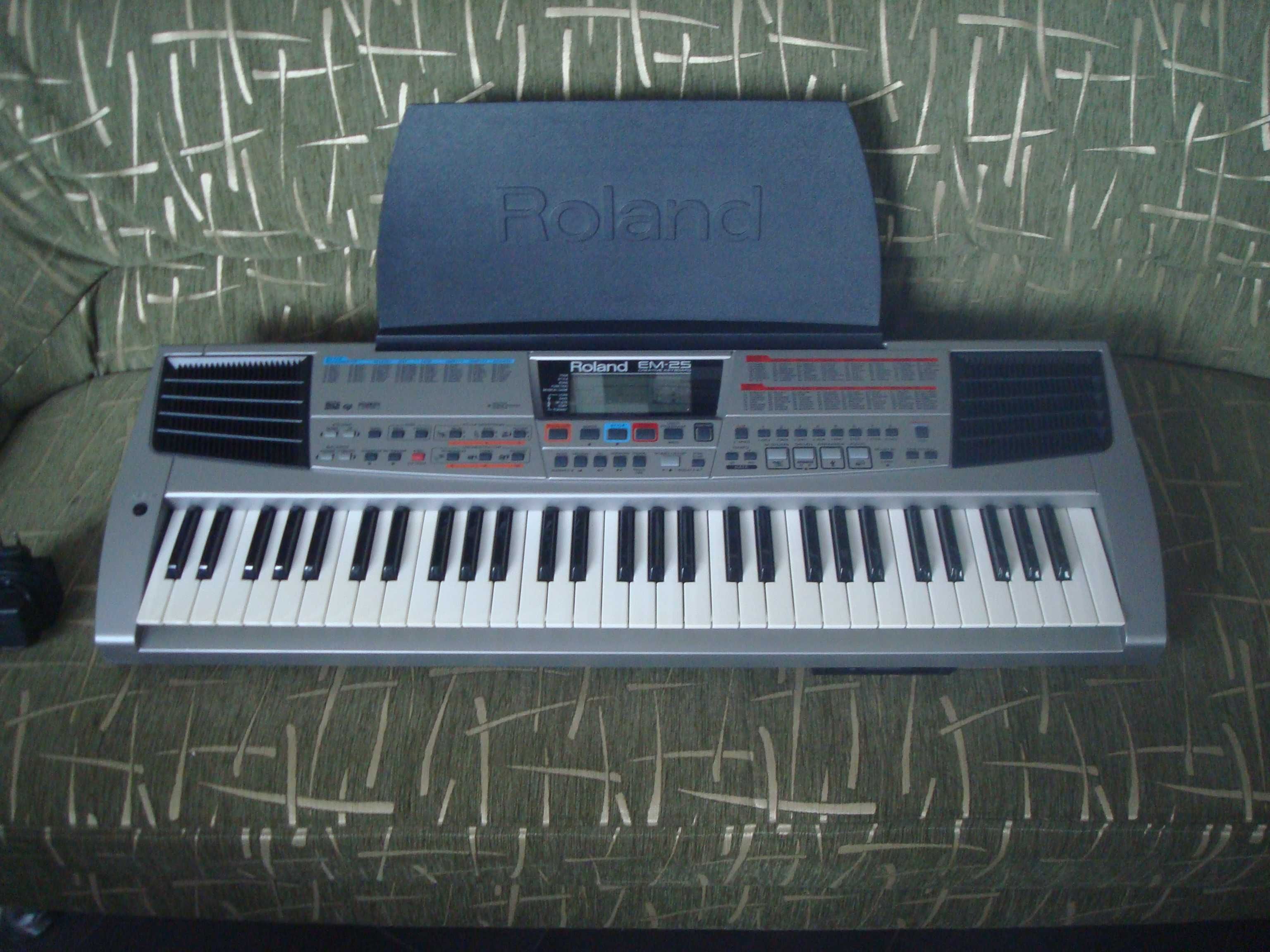 Продам синтезатор Yamaha, Roland, Casio