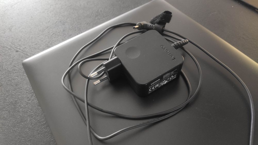 Laptop Lenovo Ideapad 320 15,6 cala, 16 GB RAM, dysk 1000 GB. Jak nowy