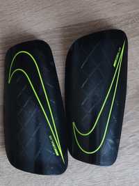 ЩиткиІ Nike Mercurial LITE