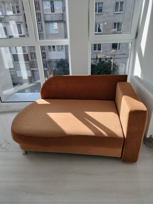 Продам диван в доброму стані 1.40 -1.90-80см.Ціна  5000.