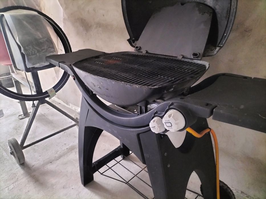 Газовий гриль Weber Q3000 з візком