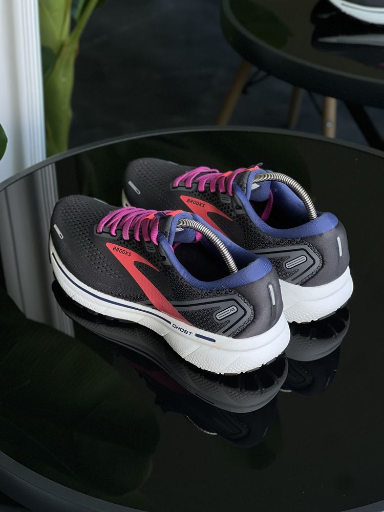 Оригінал! Кросівки Brooks  Ghost. Розмір 39 ( 25 см)