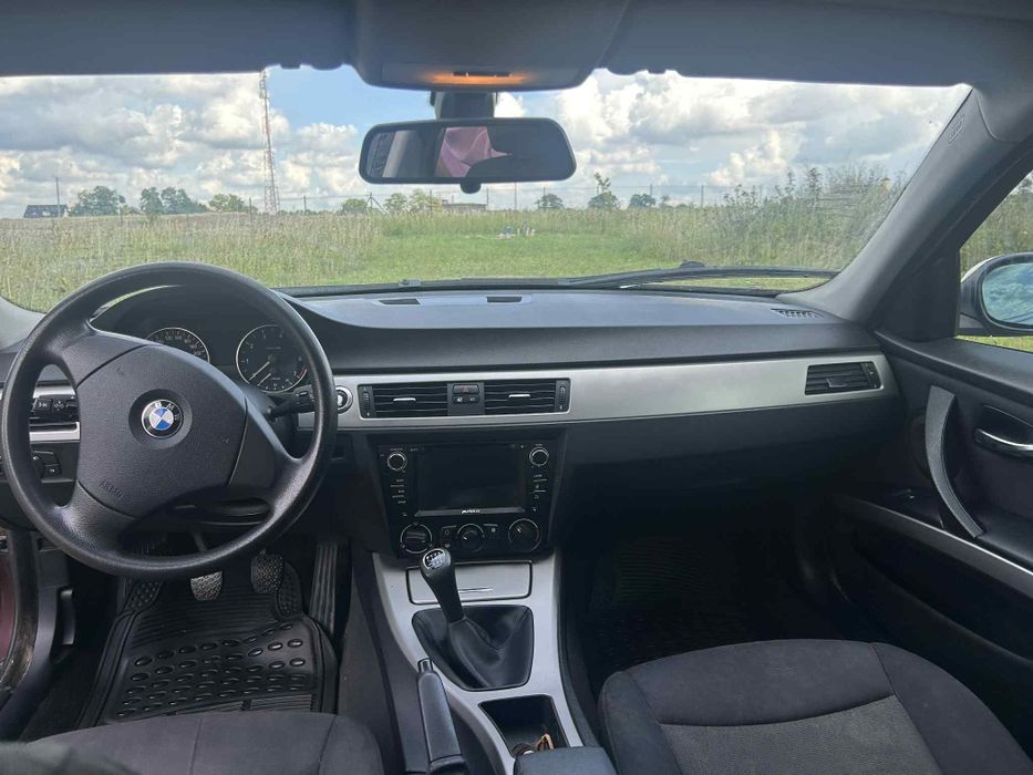 Bmw e90 318i samochód sprawny