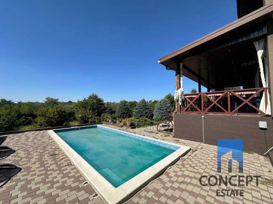 Продам дом с бассейном в Новоалександровке. Кристальный!