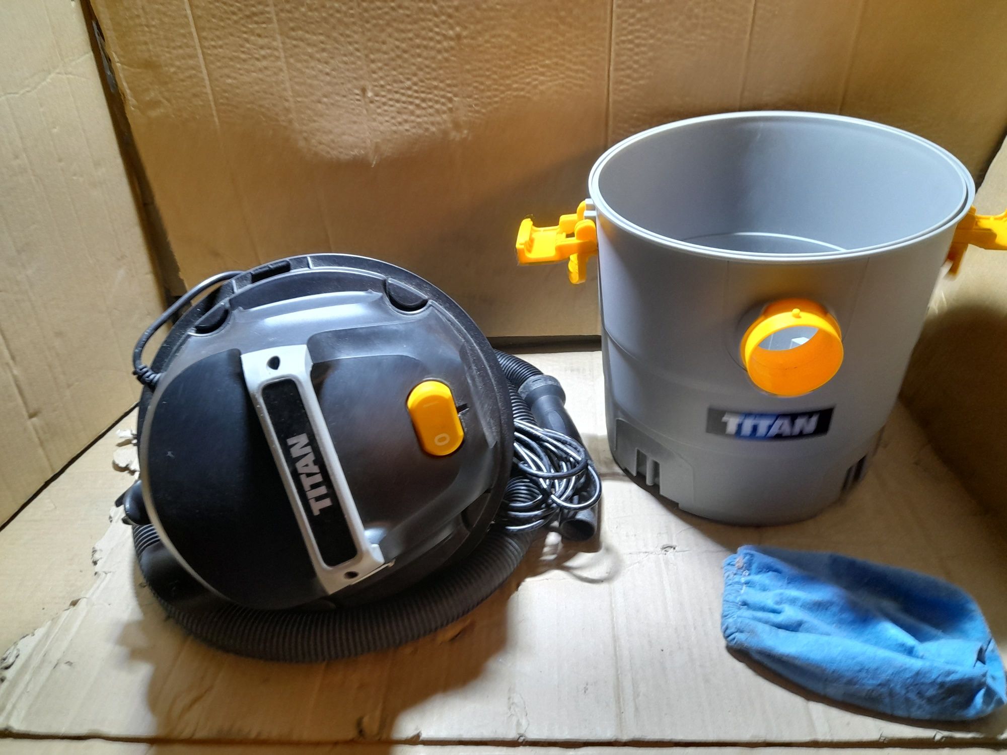 Odkurzacz warsztatowy TITAN 1300W