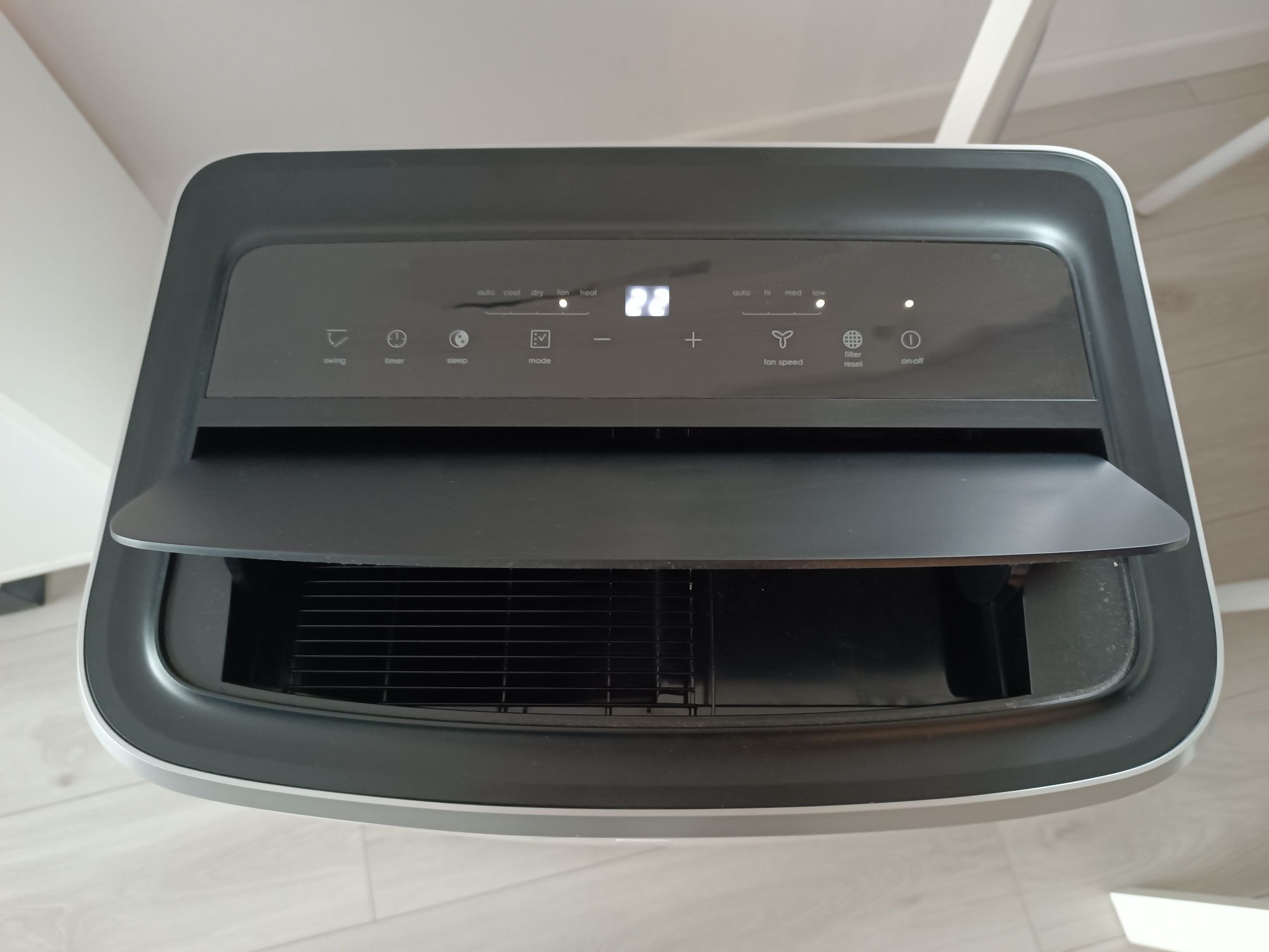 Klimatyzator przenośny Electrolux EXP26U338HW z funkcją grzania