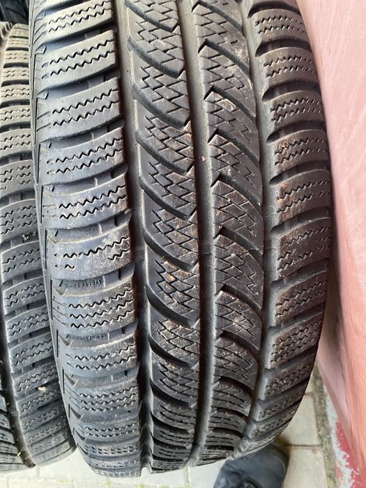 Диски R17 5/112 з зимовою резиною 225/65 C на Mercedes Vito