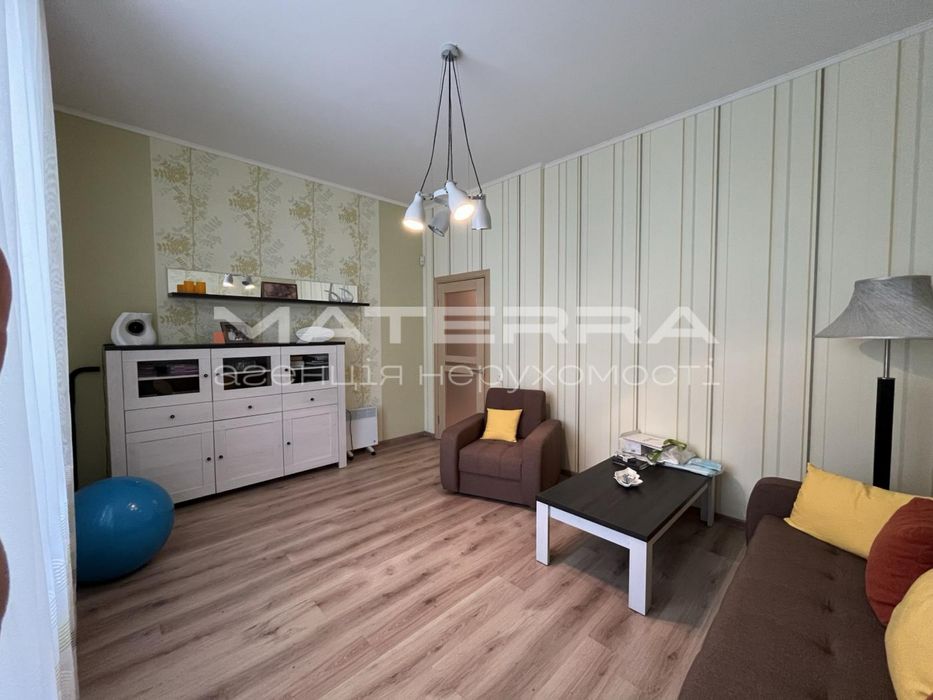 Продаж сучасного будинку в Забірʼє 1 лінія від лісу