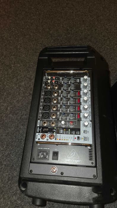 Głośniki aktywne Behringer EPS500MP3 500W z mikserem