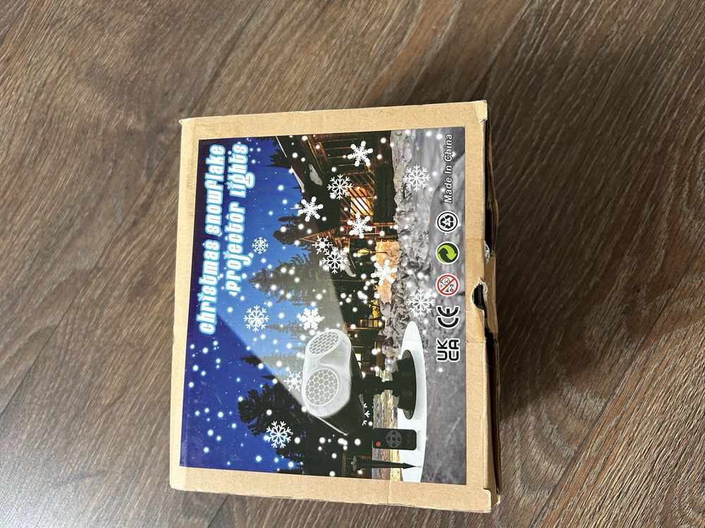 Projektor LED w kształcie płatków śniegu