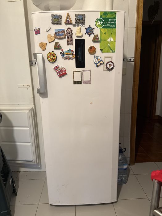 Congelador Beko em bom estado