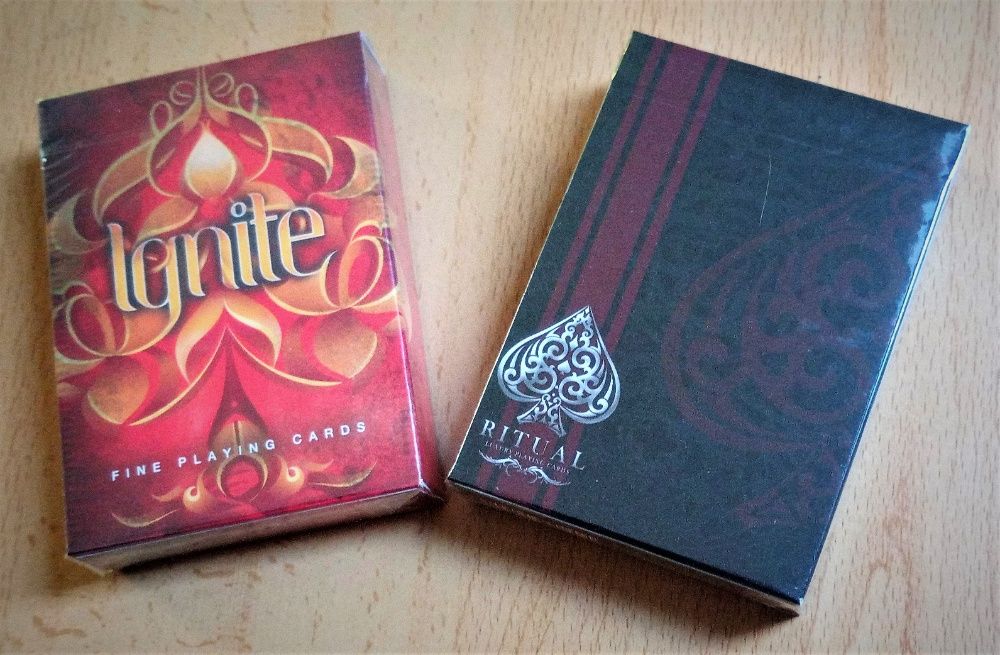 Dois Baralho de Cartas Ignite ou Ritual Red