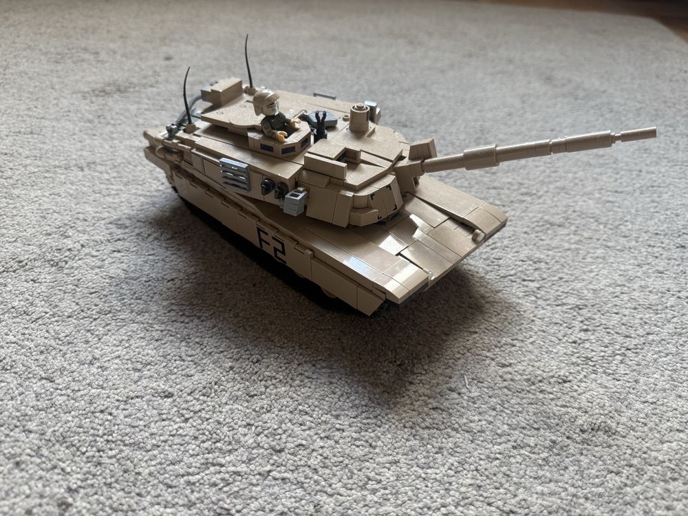 Klocki cobi 975 szt model abramsa