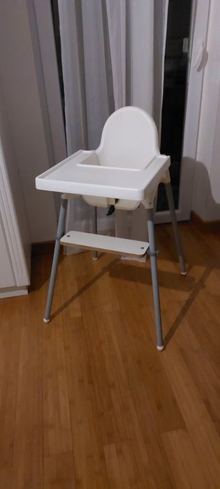 Krzesełko do karmienia antilop z podnóżkiem