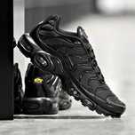 Tênis Air Max Plus TN1- PRETO