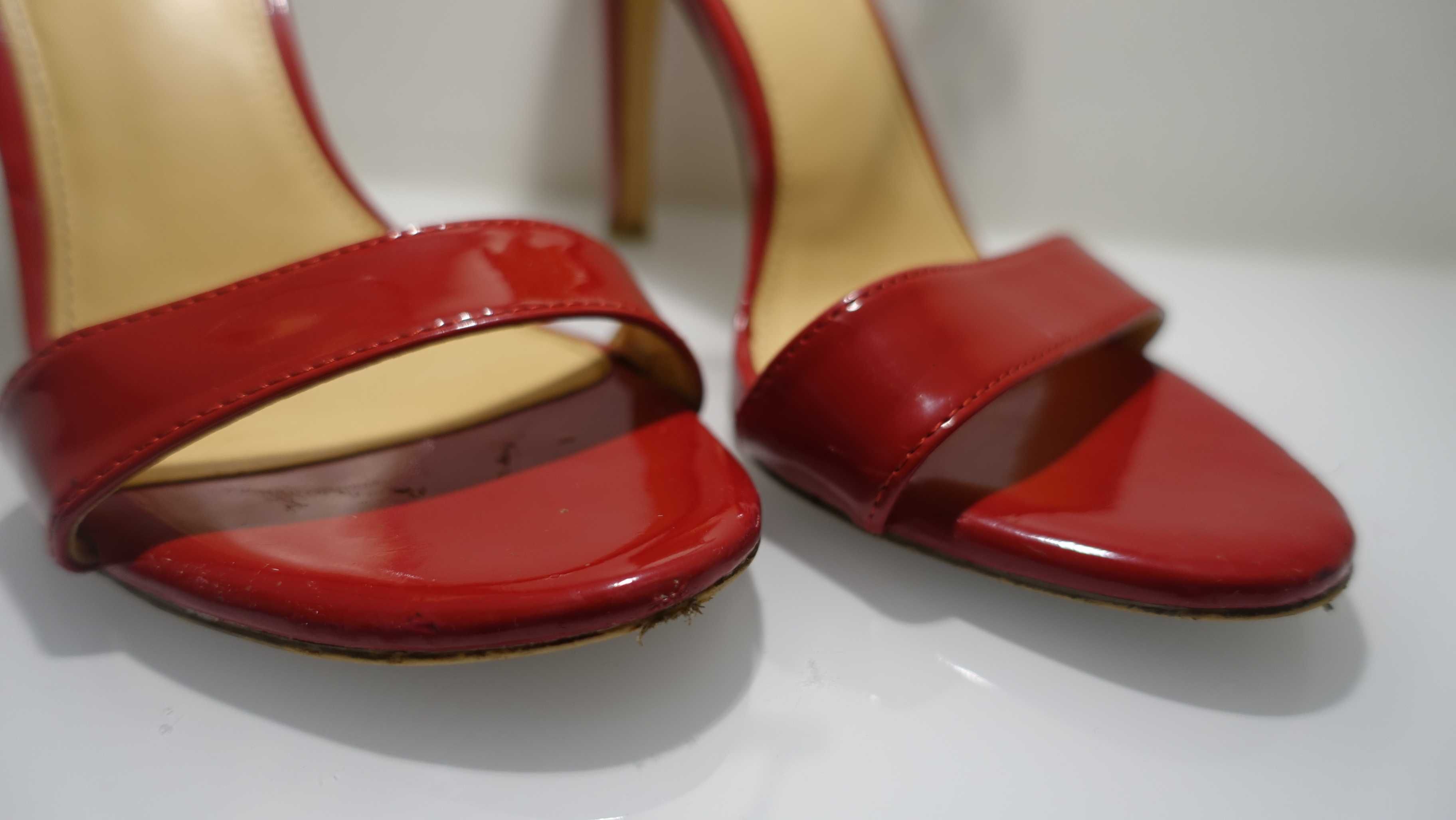 Sandały/buty na obcasie Catwalk, czerwone lakierowane , r.38