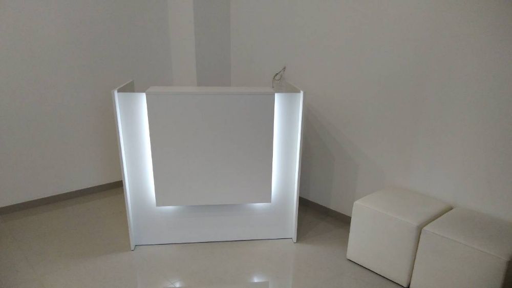 Lada recepcyjna z LED