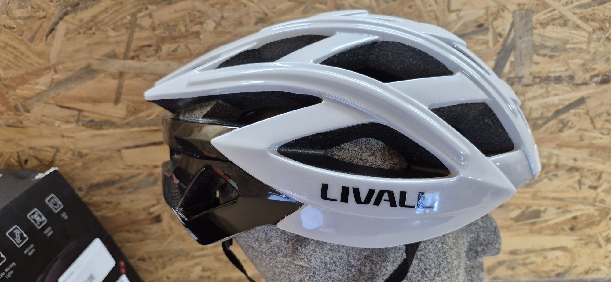 Kask Livall BH60SE NEO .
