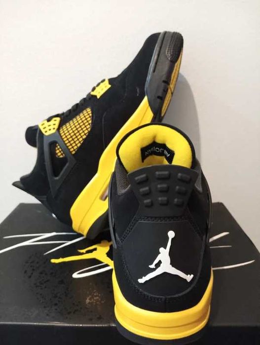 Jordan_4_Retro_Thunder_R.45
