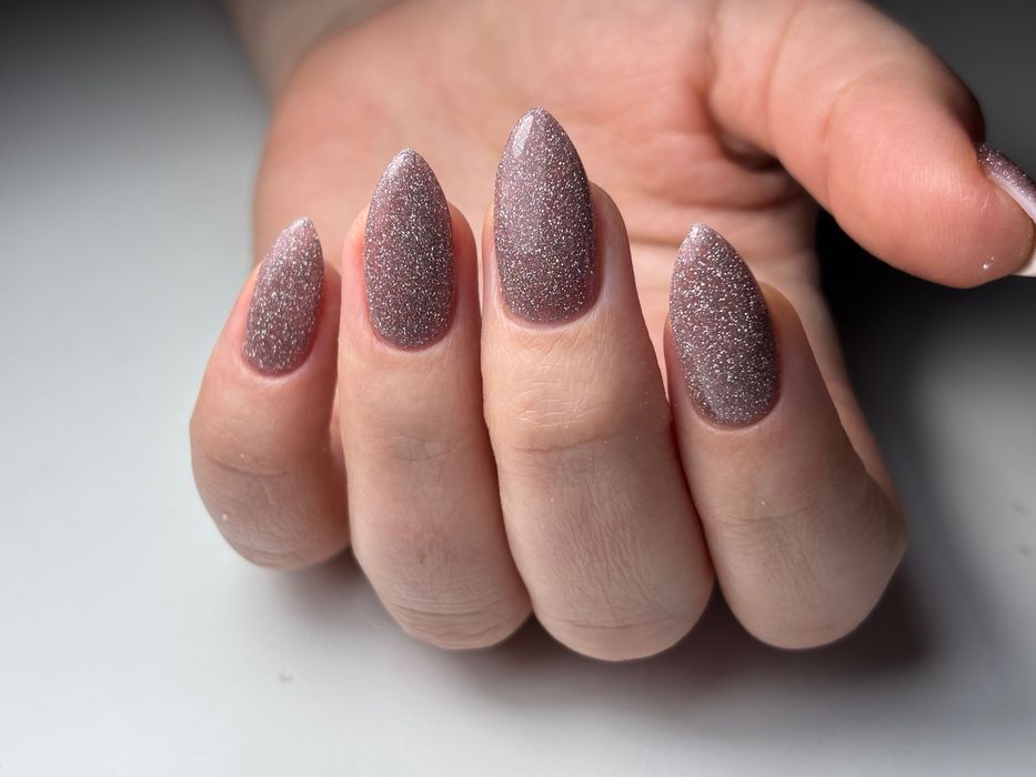 Манікюр. Стерильні інструменти. Якісне покриття.