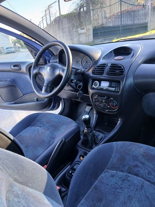 Peugeot 206 muito estimado 1.1