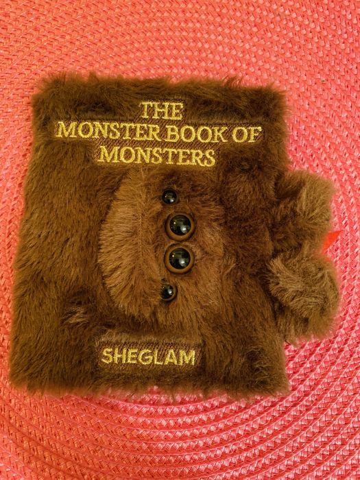 Harry Potter X SHEGLAM Paleta Monster Book Of Monsters