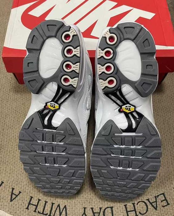 "Buty koszykówki "Nike_Air_Max_Plus_White R.43