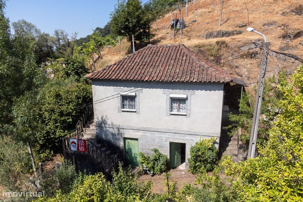 Casa Independente para Restauro em Gondoriz, Terras de Bouro