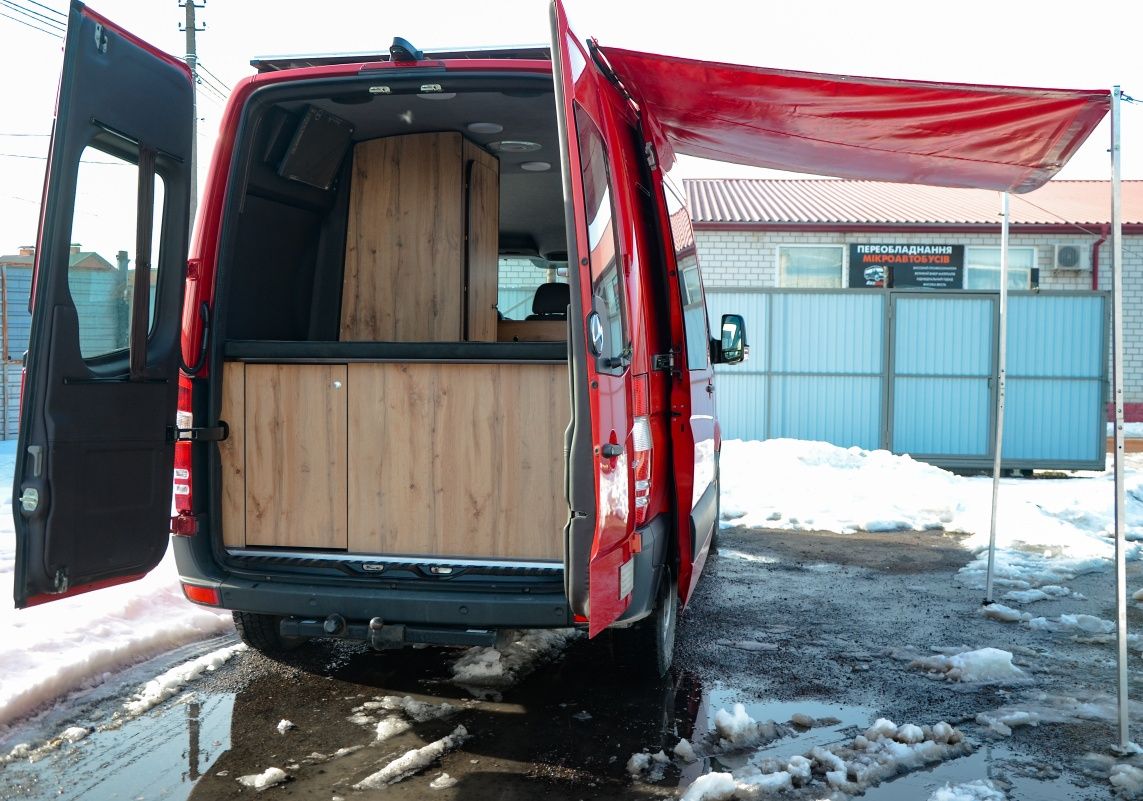 Кемпер під ключ. Дім на колесах.