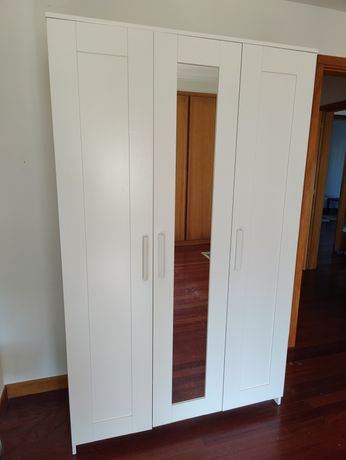 Roupeiro IKEA Brimnes 3 portas
