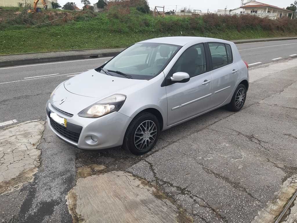 RENAULT CLIO 1.2  16  V DYNAMIQUE  S