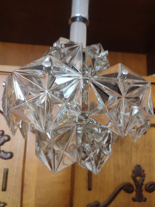 Люстра кришталева, сучасна