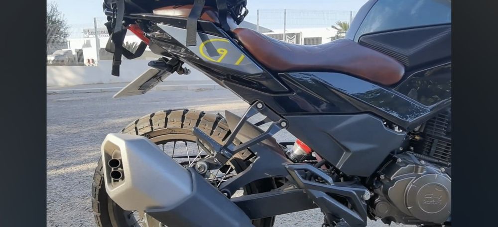 Fkm street scrambler