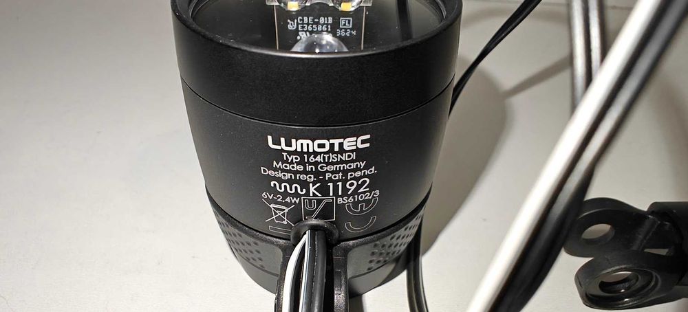 Lampka przednia Busch & Muller Lumotec IQ X czarna