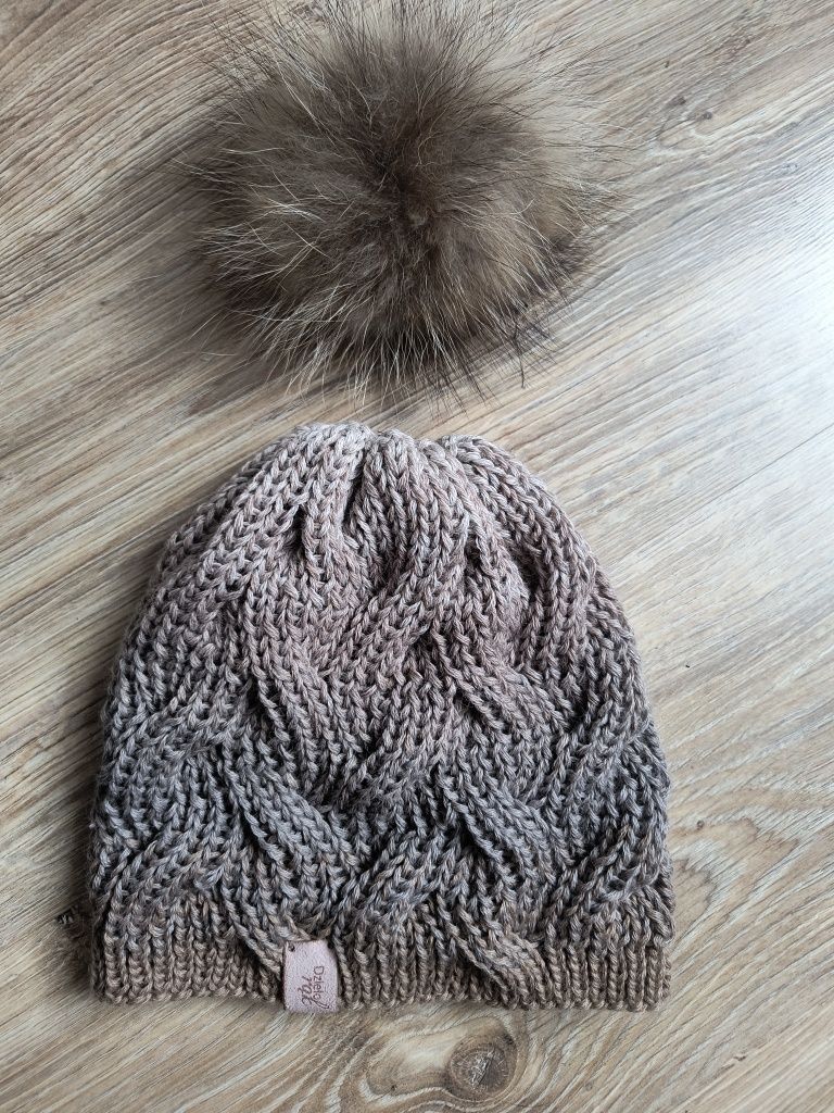 Ręcznie robiona czapka z włóczki merino handmade