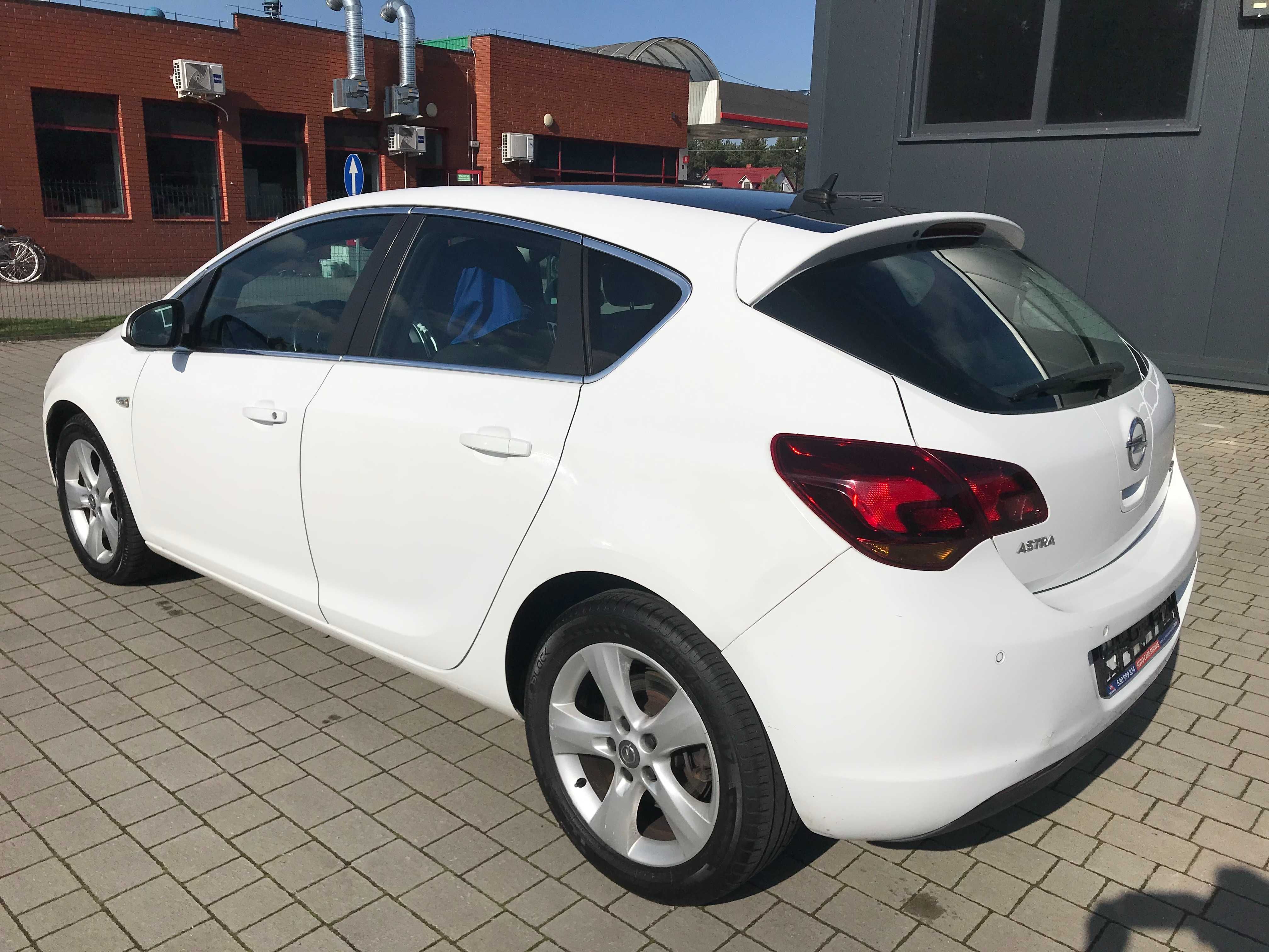 sprzedam opel astra j