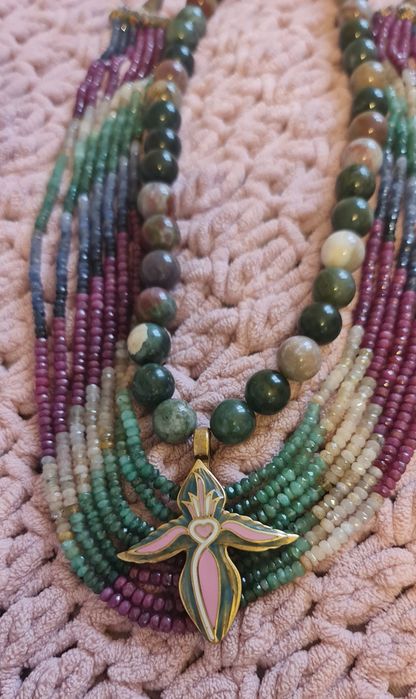 Буси з натурального каміння,мінанкарі