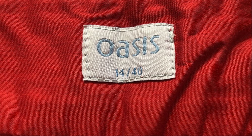 Krótkie spodenki na lato eleganckie czerwone Oasis 40