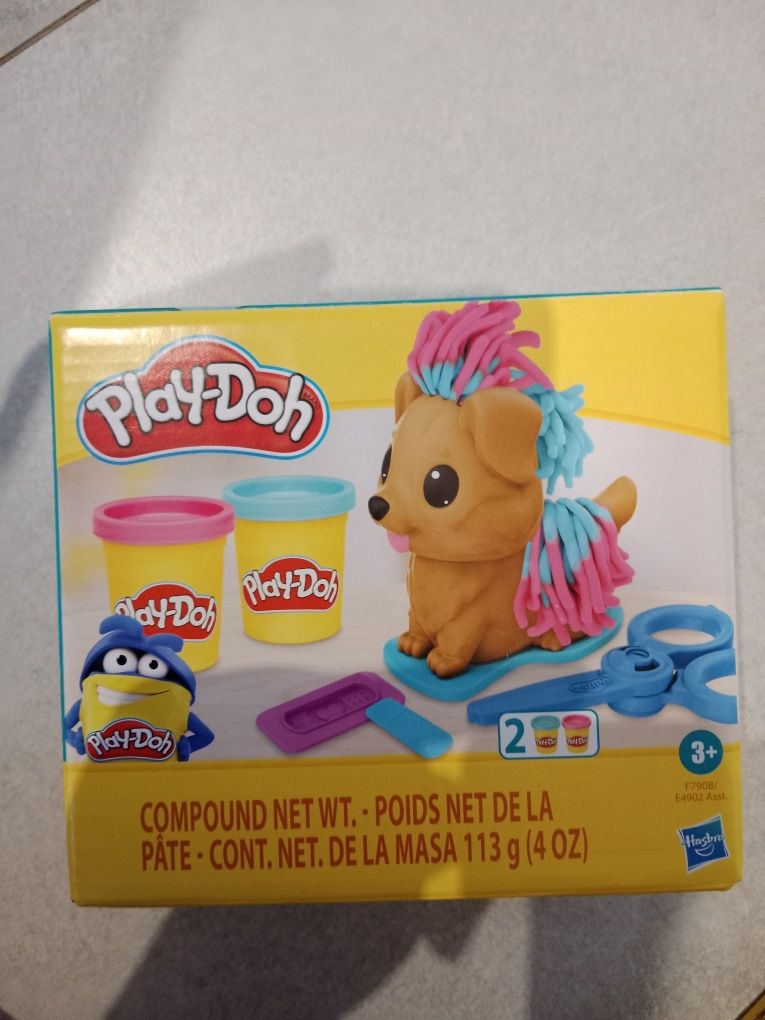 Pies PlayDoh do robienia fryzur.