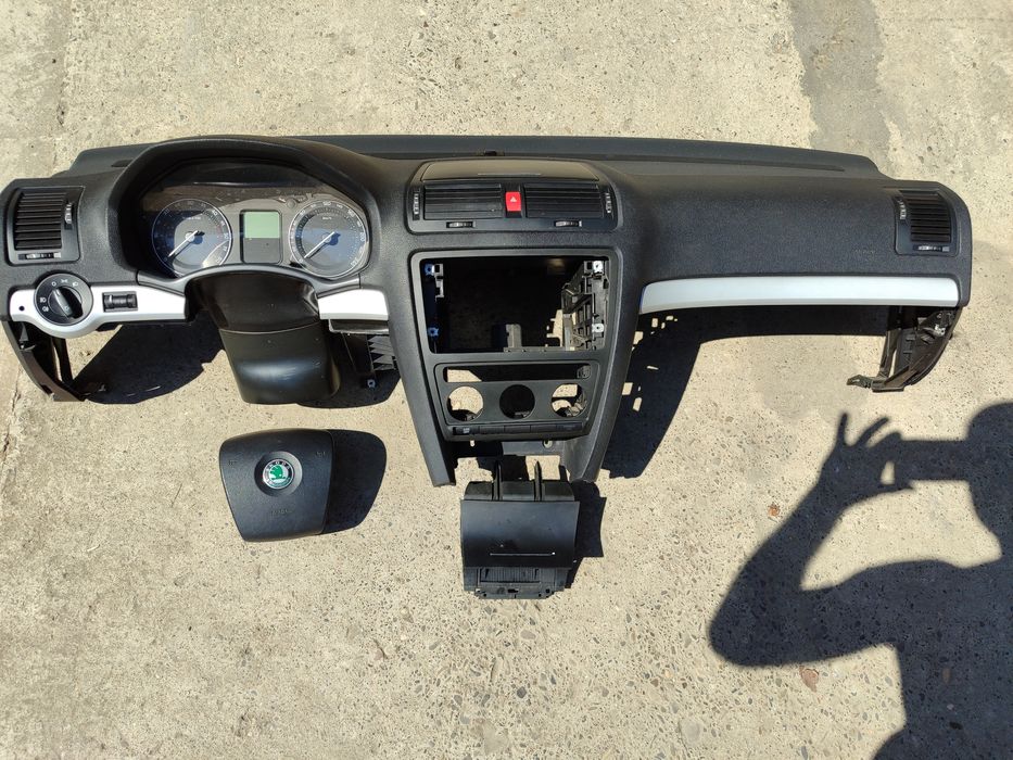 Торпеда,консоль для Škoda А5 шкода А5