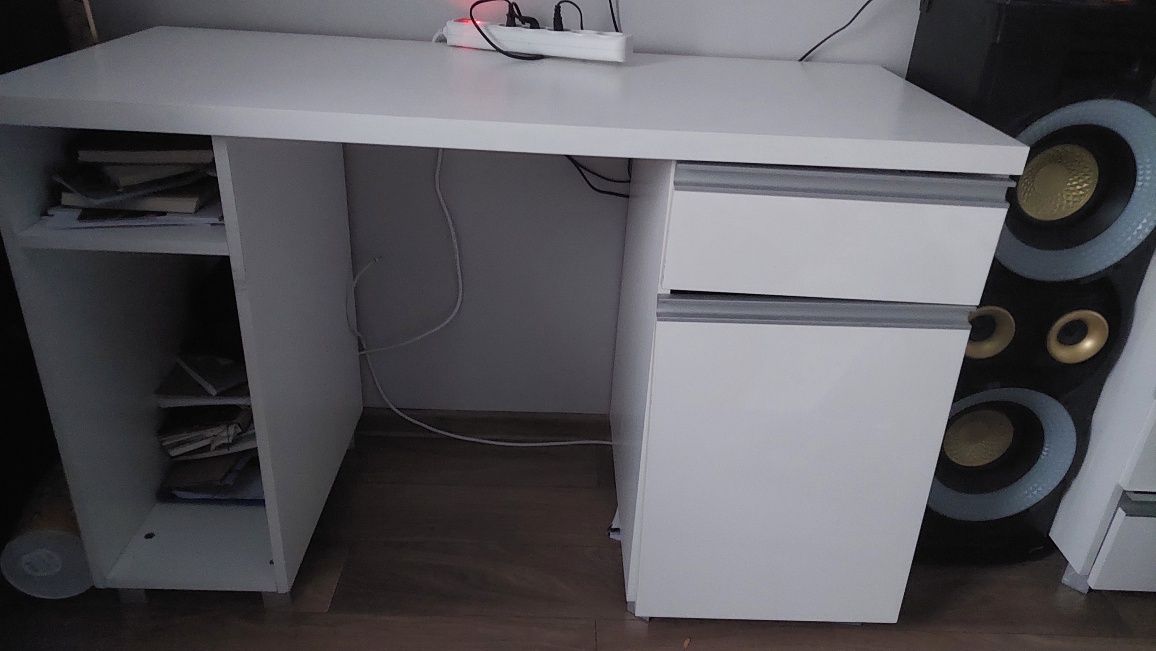Komoda, szafa i biurko