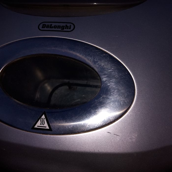 Продам хлебом печку Делонги