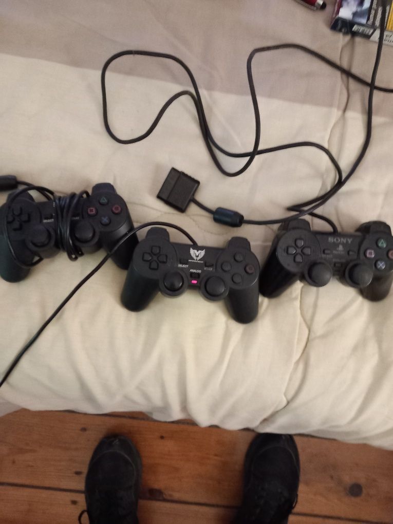 Consola, jogos,tv,e comandos 3