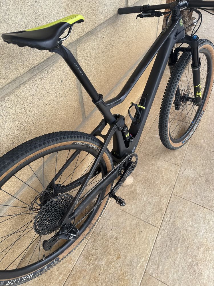 Scott spark rc com rodas de carbono