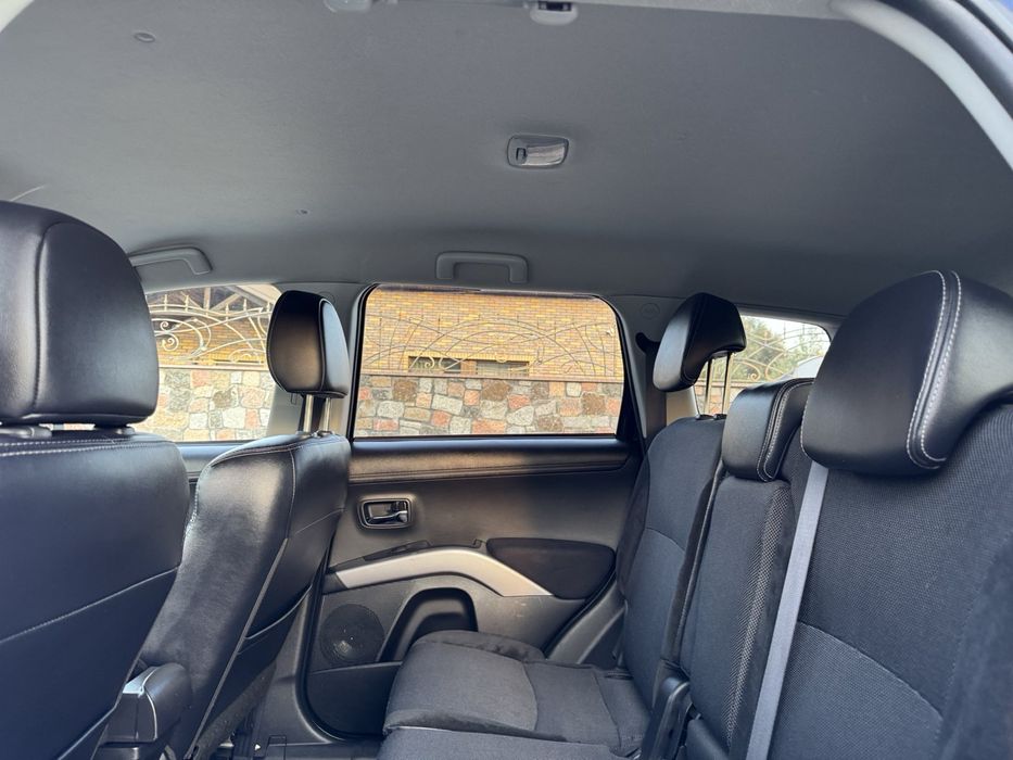 Mitsubishi Outlander 2011