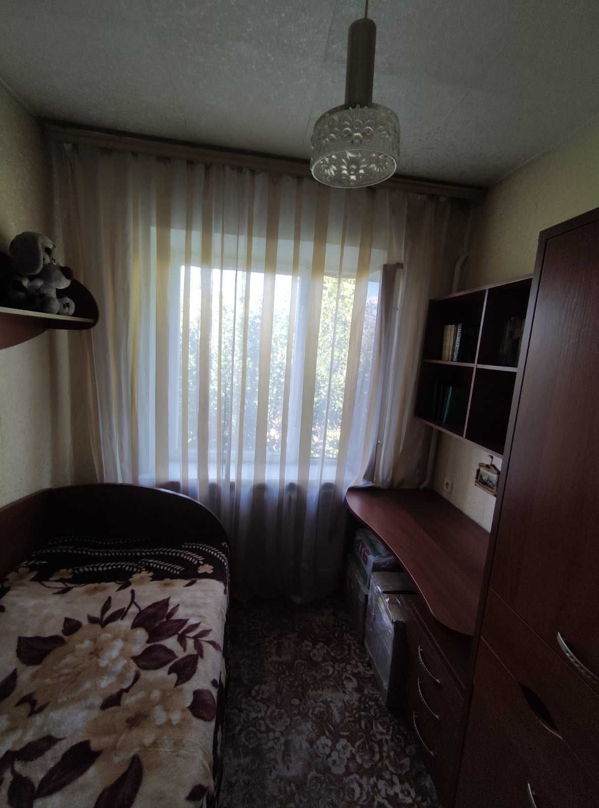Продаж 3-кімнатної квартири в м. Кагарлик, центр