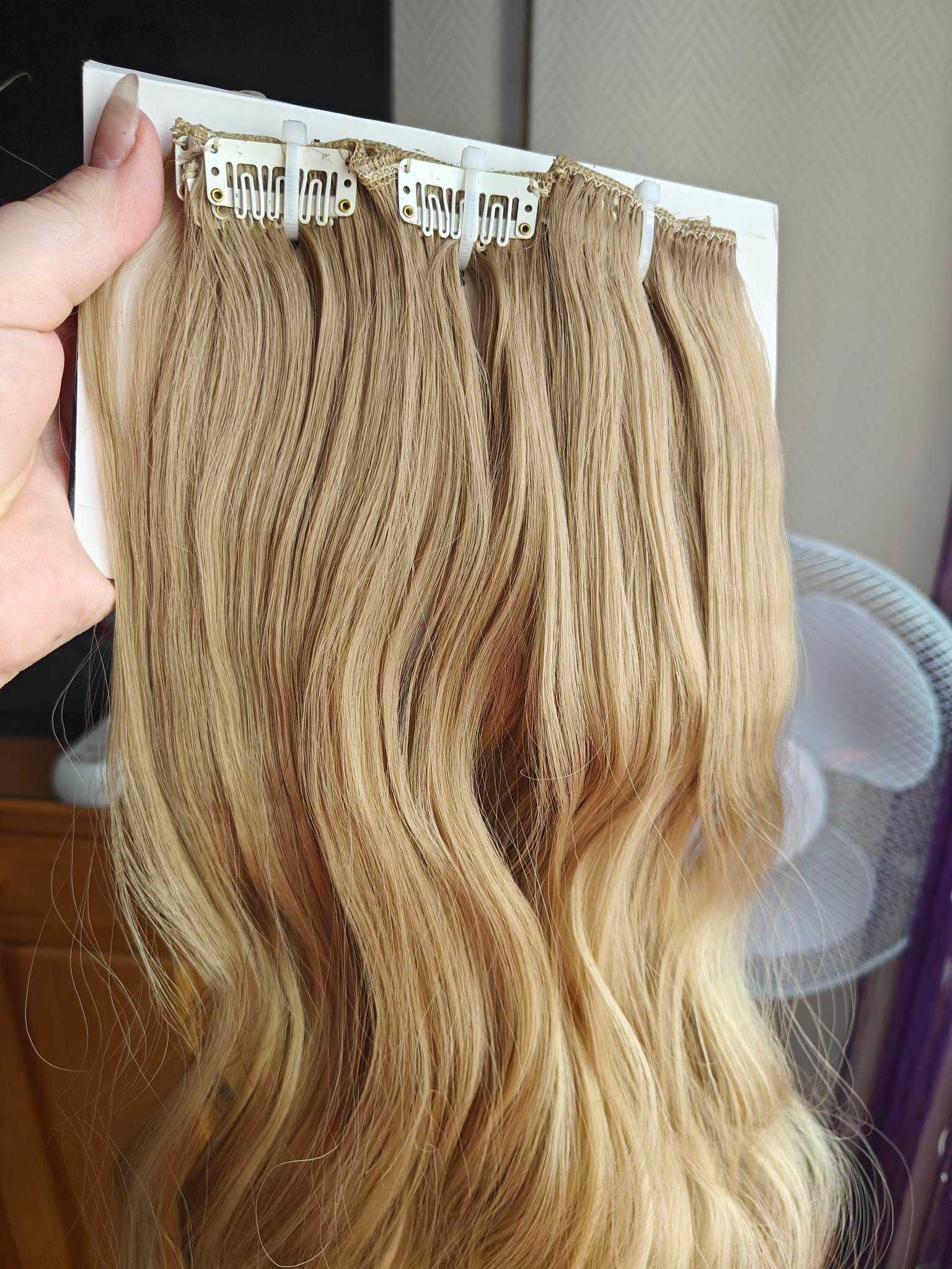 Doczepiane włosy clip in naturalny ciemny blond 55 cm 8 tresek