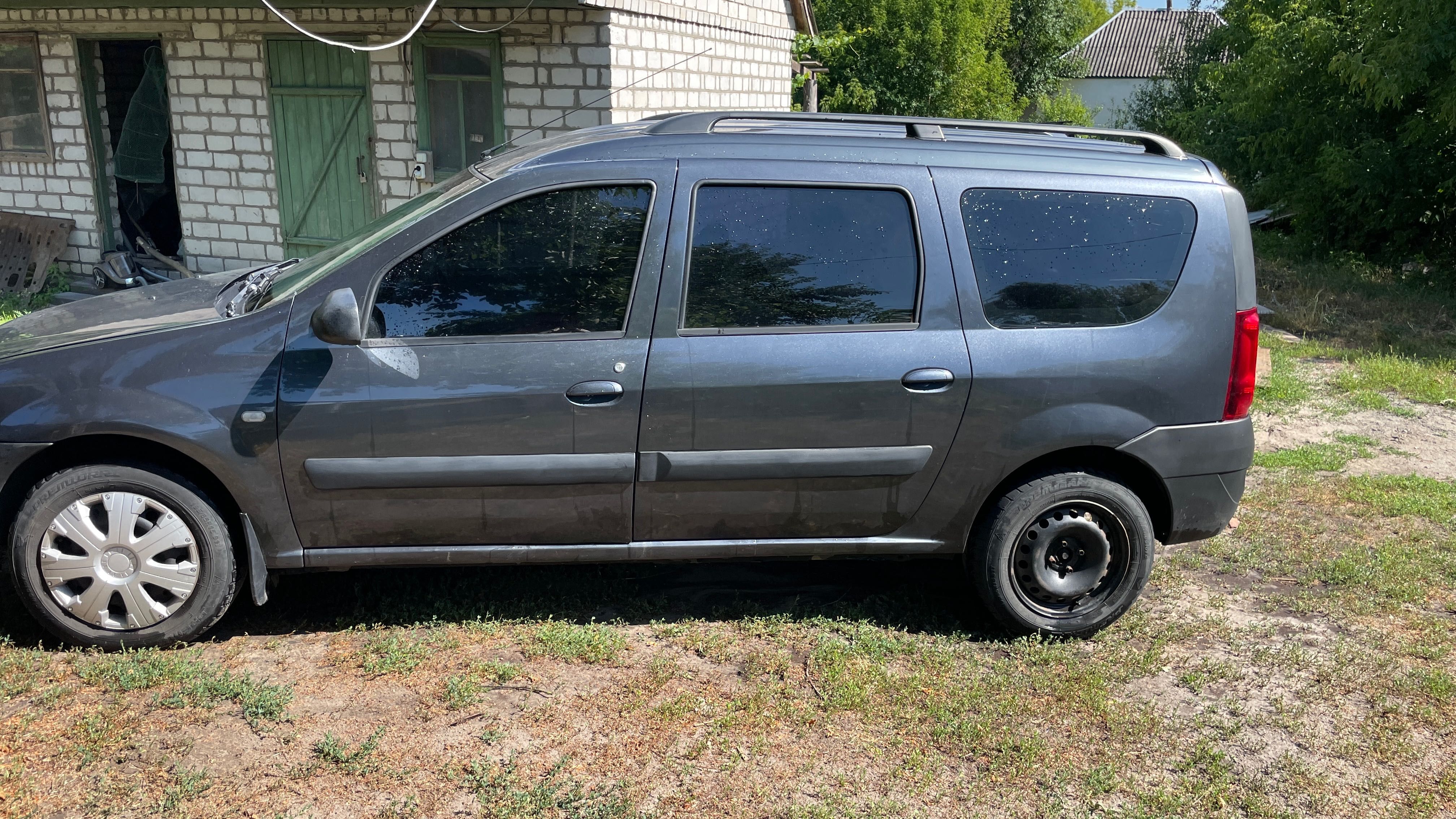 Dacia Logan MCV 1.6 LUX ТОРГ
