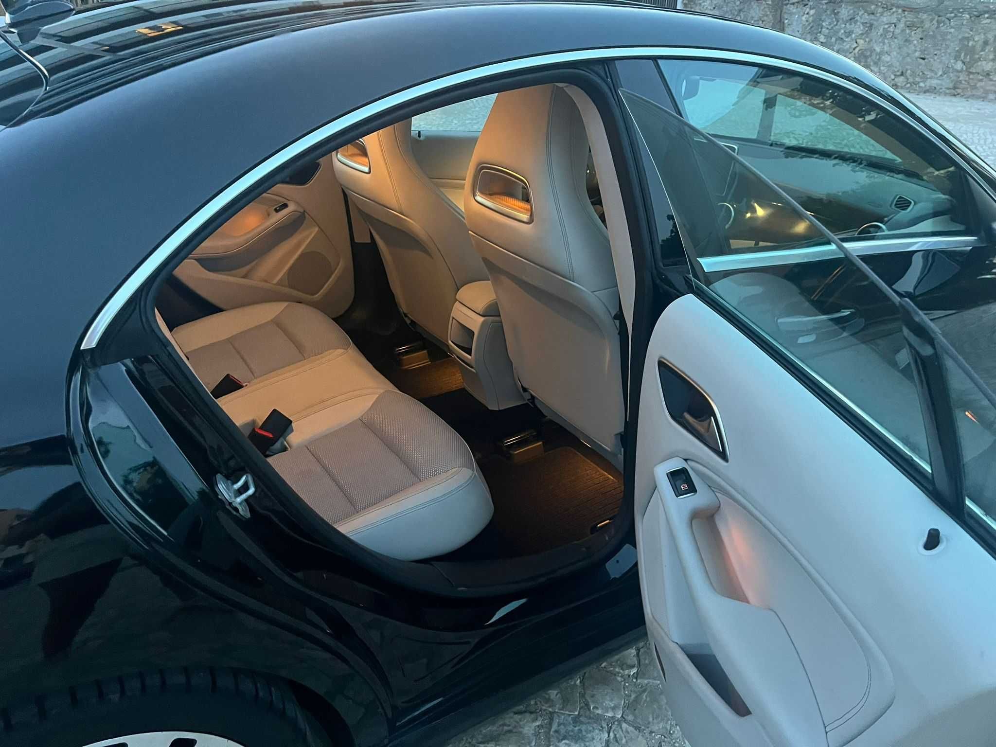 Mercedes-Benz CLA 180d